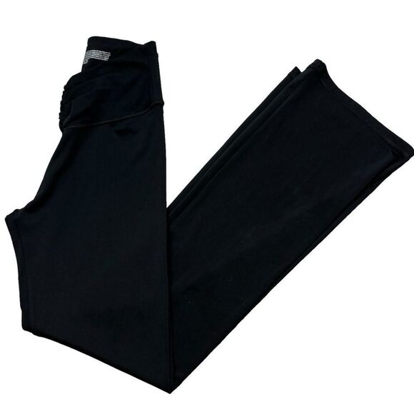 Victoria's Secret Pants - Ladies Victoria’s Secret On Point Live Black V Front Yoga‎ Pants Wide Leg Small